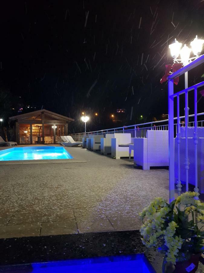 Villa Catie Кастелламмаре-ді-Стабія Екстер'єр фото